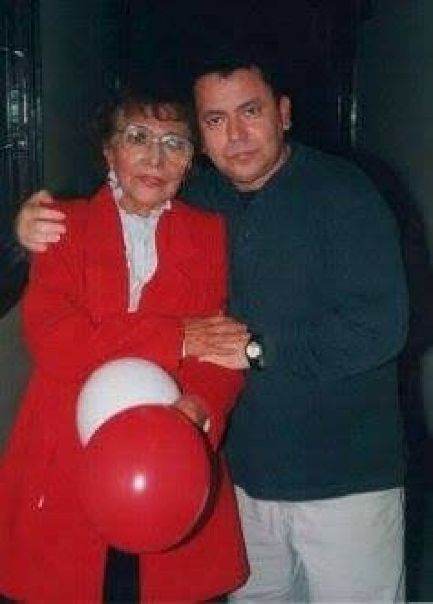 Jesus Vasquez "Reina y señora de la cancion peruana"